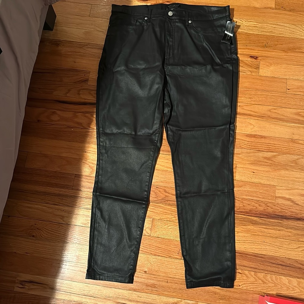 Banana Republic black high rise curvy skinny jeans brand new never worn!